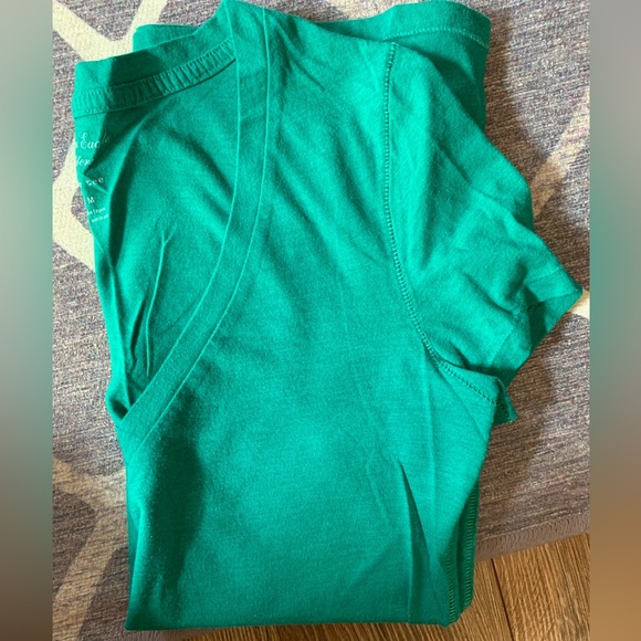 American Eagle Outfitters Tops - American Eagle shirt